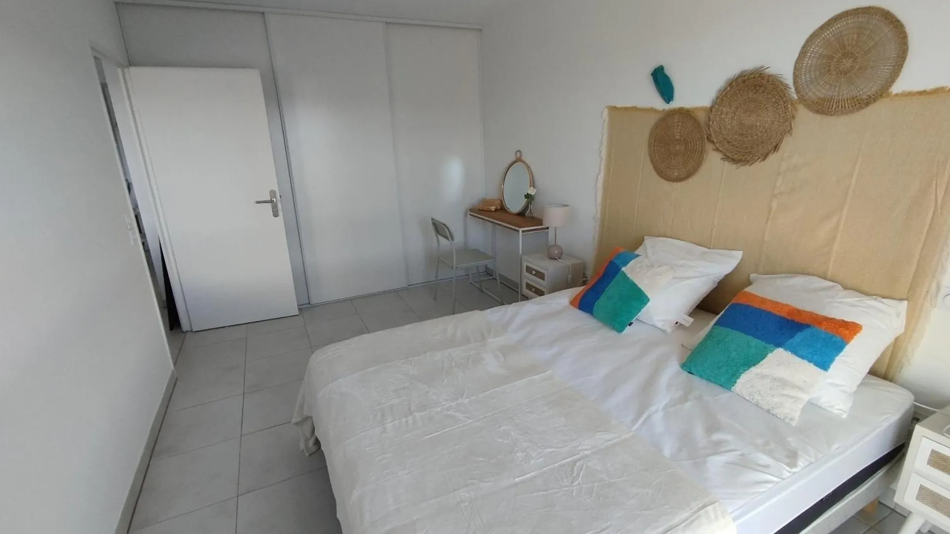 Appartement Spacieux Et Lumineux Cogolin 0*,